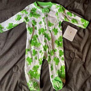 NWT Burt’s Bees Sleeper